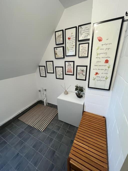 Gite Et Chambre D'Hote Gussignies Exterior foto